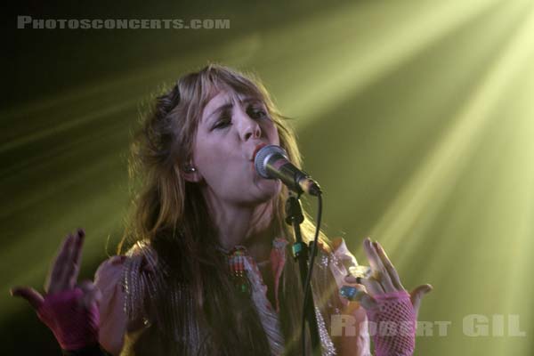 NIKI AND THE DOVE - 2012-11-10 - PARIS - La Boule Noire - 